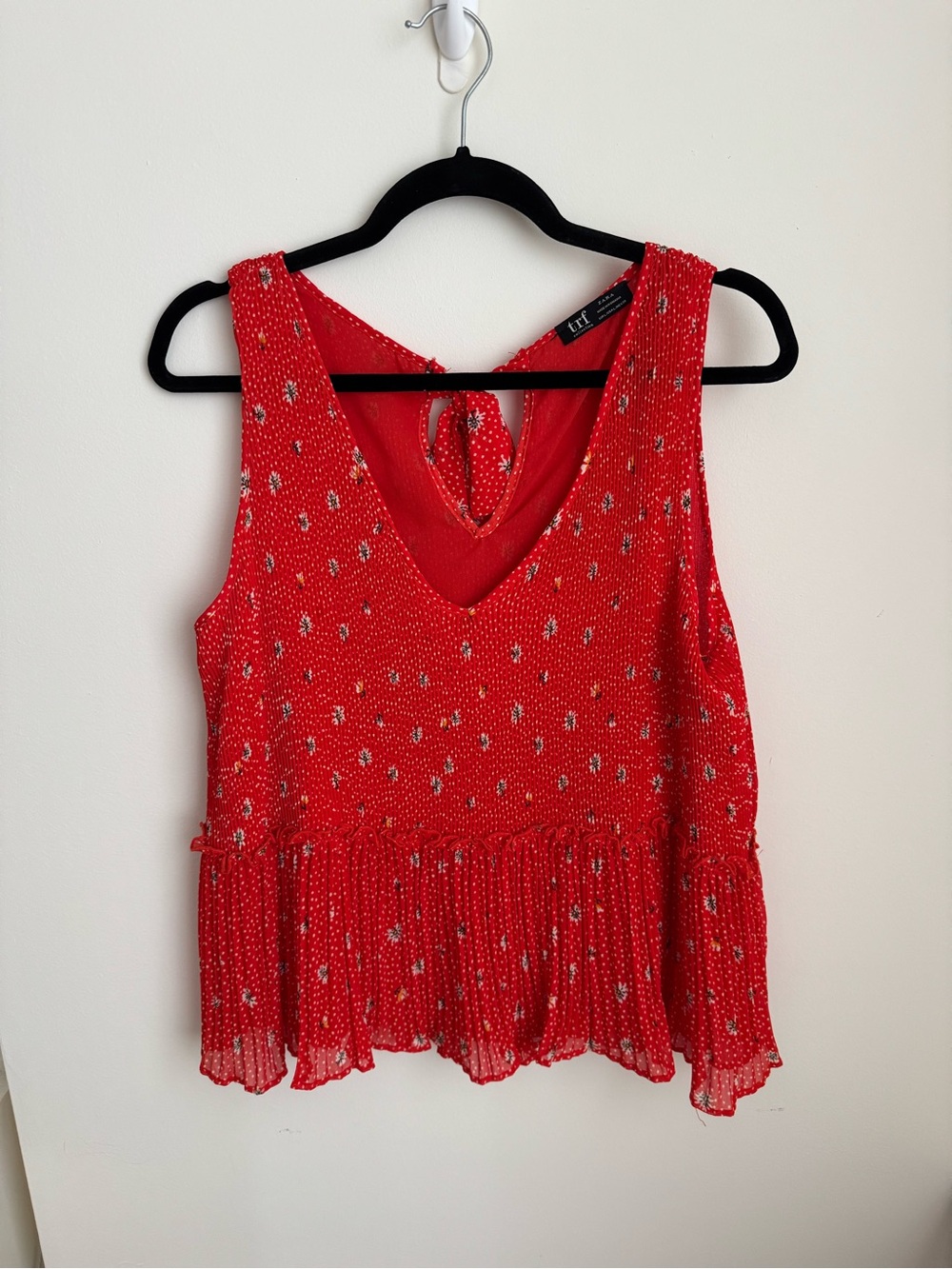 Zara / trf Red Pleated Tank, Size Large